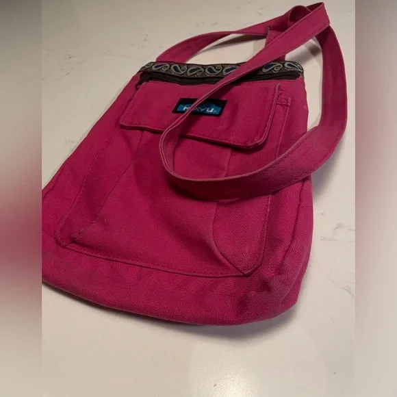 KAVU Keeper Cross Body Cotton Canvas Bag in Weathered Pink - Picture 3 of 11